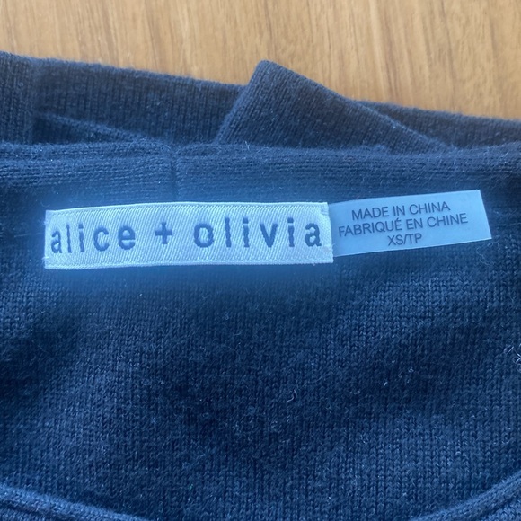 Alice & Olivia black sweater with sexy chain detail - Picture 4 of 5